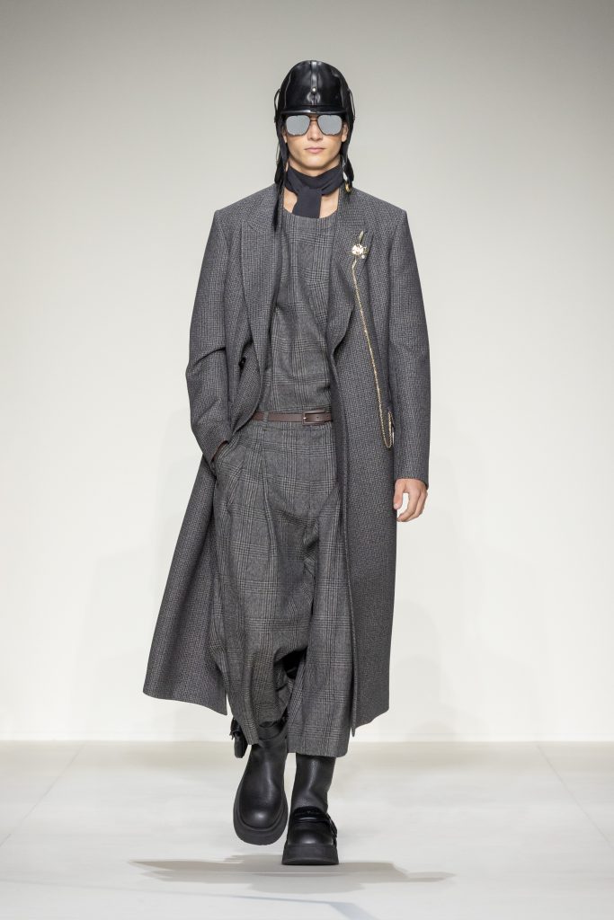 Emporio Armani Unveils the Latest Menswear Fall/Winter 23-24 Collection ...