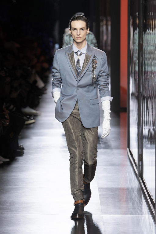 Kim Jones’ FW20 Dior MEN Show Brings Elegance To The Menswear Spotlight ...