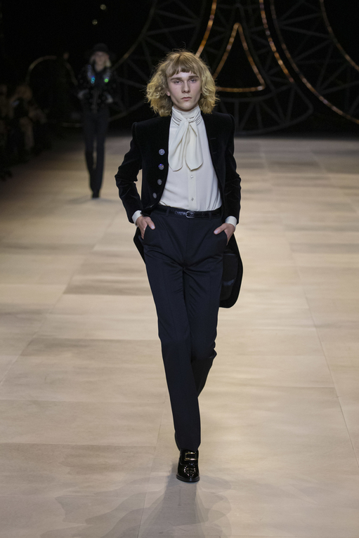 Hedi Slimane’s FW20 Celine Show: Retro, But Not Kitsch - GQ Middle East